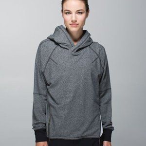 LULULEMON grey OM and roam pullover